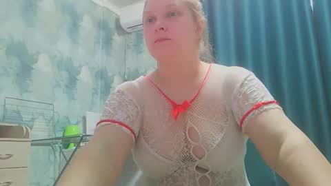 emmamelody online show from October 5, 1:15 am