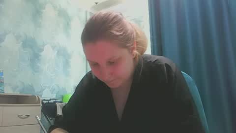 emmamelody online show from October 11, 7:29 am