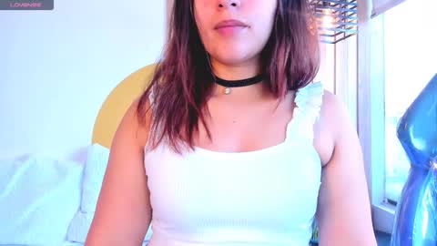 emmanaughty_ online show from November 9, 3:32 pm