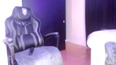 Snapshot of emmarosebvip chatting on July 29, 11:14 pm Emma Rose B. online show from July 29, 11:14 pm