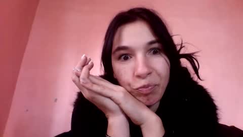 Emma online show from March 3, 9:15 am