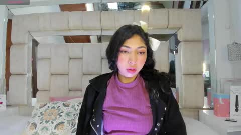 Snapshot of emmaskinny_ chatting on November 18, 12:20 pm Emma online show from November 18, 12:20 pm