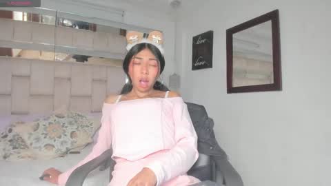 Emma online show from March 15, 2:28 am