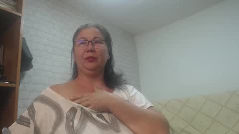 emmasquirt69 online show from October 20, 5:30 am