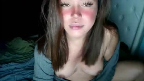 Snapshot of emmawatsoons chatting on November 10, 7:18 am YourDreamGirl Emma online show from November 10, 7:18 am