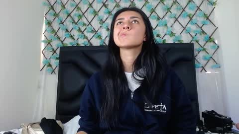  Emma  online show from November 16, 4:34 pm