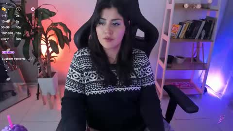 Snapshot of emmax_x chatting on February 11, 1:10 am EMMA online show from February 11, 1:10 am