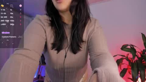 Snapshot of emmax_x chatting on February 17, 3:03 am EMMA online show from February 17, 3:03 am