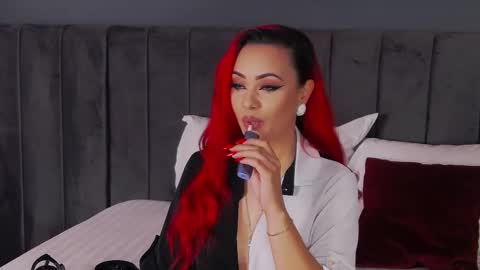 Snapshot of emmelyn_ chatting on November 10, 6:01 am Emm online show from November 10, 6:01 am