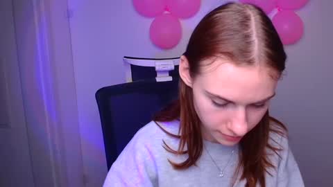 Emmi online show from February 17, 4:04 pm