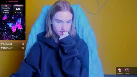 Emmi online show from March 6, 7:38 am