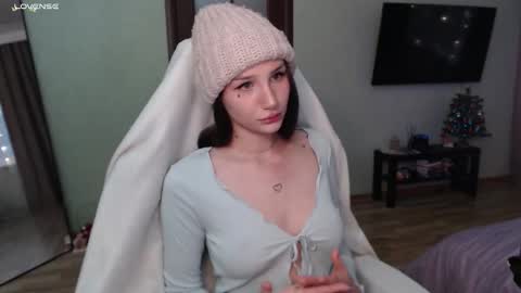 Emily online show from December 15, 6:39 am