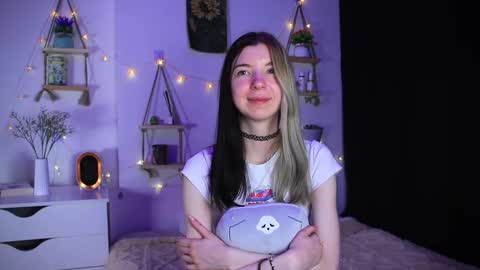 Snapshot of emmie_everly chatting on October 12, 9:25 pm emmie_everly online show from October 12, 9:25 pm