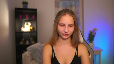 Emmie online show from March 28, 3:00 pm