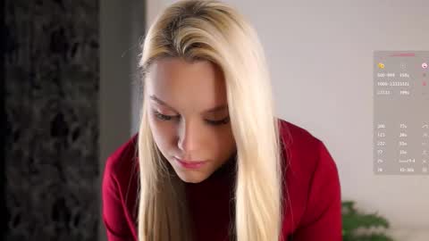 Snapshot of emmiemurray chatting on October 1, 5:57 am Aurora online show from October 1, 5:57 am