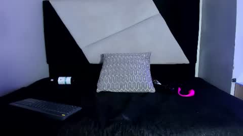 Emmily keller online show from June 26, 2:16 am