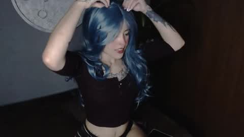 emmy__smith online show from February 19, 8:10 am