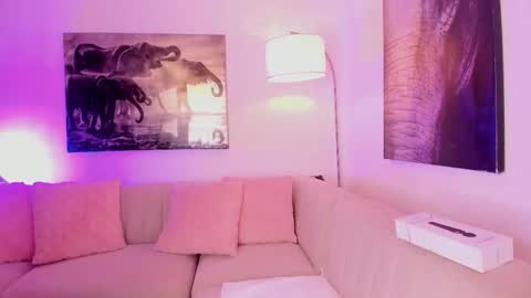 Emmy Heart online show from February 6, 3:55 am