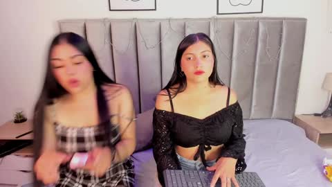 Emily  Laila  online show from January 18, 12:36 pm