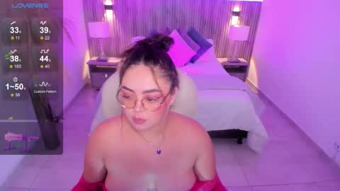 Snapshot of emmy_walker1 chatting on October 7, 11:07 am Emmy Walker online show from October 7, 11:07 am