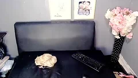 emma online show from February 14, 3:36 pm