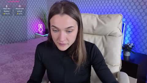 Emma online show from October 4, 9:29 am