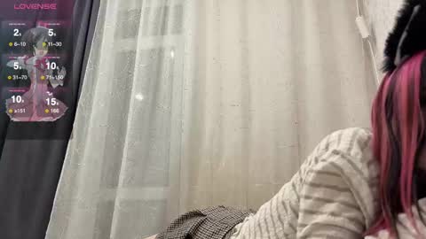 Snapshot of emo_couple666 chatting on March 2, 9:01 pm Gabriel Elizabeth online show from March 2, 9:01 pm