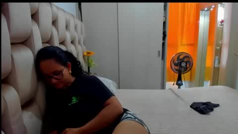emperatriztapia online show from December 15, 4:59 pm