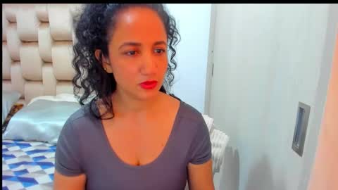 emperatriztapia online show from March 3, 9:21 pm