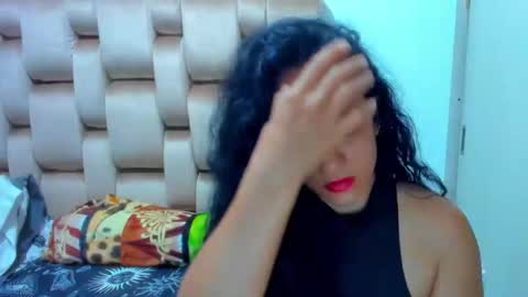 emperatriztapia online show from March 15, 11:33 pm