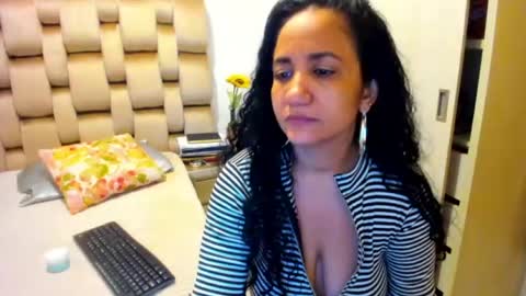 emperatriztapia online show from July 14, 12:13 am