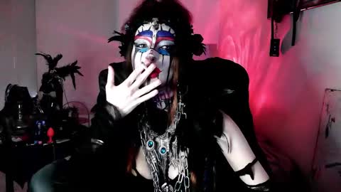 Morrigan online show from December 18, 11:05 am