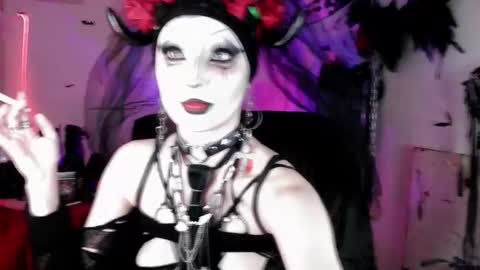 Morrigan online show from March 14, 11:26 am