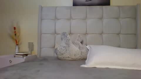 Snapshot of empressvee24 chatting on November 11, 11:43 am vee online show from November 11, 11:43 am