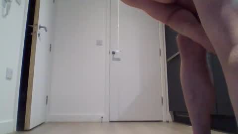 Snapshot of emrys2016833836 chatting on February 4, 5:24 am emrys2016833836 online show from February 4, 5:24 am