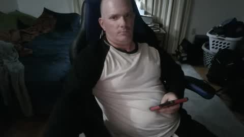 Snapshot of emsguy1 chatting on October 30, 3:52 am Matt online show from October 30, 3:52 am