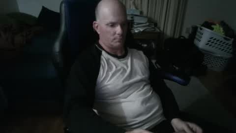 Snapshot of emsguy1 chatting on November 4, 5:06 am Matt online show from November 4, 5:06 am