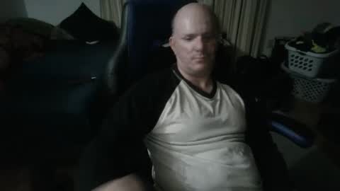 Snapshot of emsguy1 chatting on November 13, 5:28 am Matt online show from November 13, 5:28 am