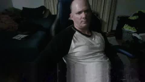 Snapshot of emsguy1 chatting on December 23, 4:54 am Matt online show from December 23, 4:54 am