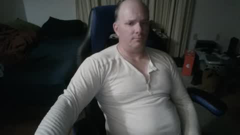 Snapshot of emsguy1 chatting on January 13, 4:29 am Matt online show from January 13, 4:29 am