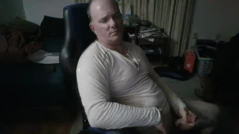 Snapshot of emsguy1 chatting on January 16, 6:06 am Matt online show from January 16, 6:06 am