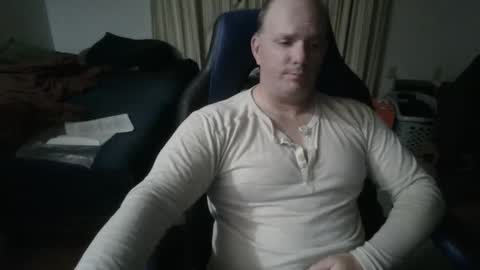 Snapshot of emsguy1 chatting on January 18, 5:22 am Matt online show from January 18, 5:22 am