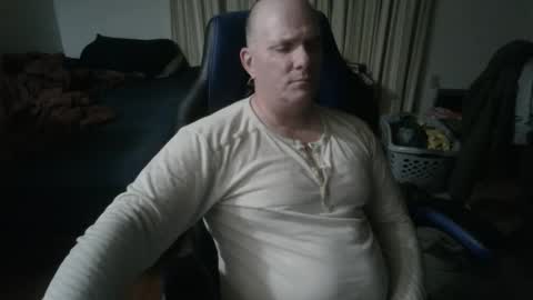 Snapshot of emsguy1 chatting on February 1, 4:55 am Matt online show from February 1, 4:55 am