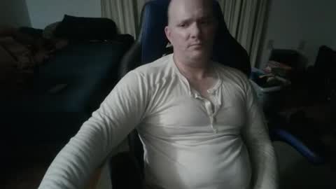 Snapshot of emsguy1 chatting on February 3, 5:49 am Matt online show from February 3, 5:49 am