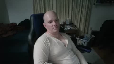 Snapshot of emsguy1 chatting on March 9, 3:54 am Matt online show from March 9, 3:54 am