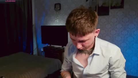 emveeboy96 online show from May 7, 6:24 pm