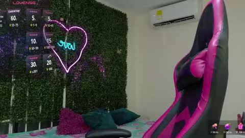 Emy online show from March 10, 3:06 pm