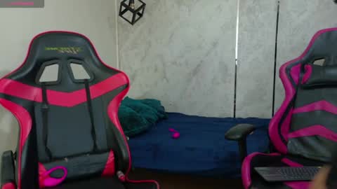 Emy online show from April 18, 3:05 pm