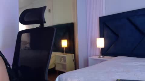 Emy online show from September 13, 8:08 pm