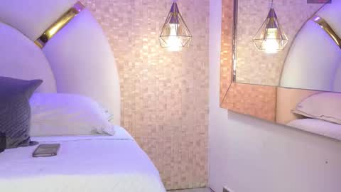 Snapshot of emy_rosse25 chatting on October 27, 11:36 am Emy online show from October 27, 11:36 am